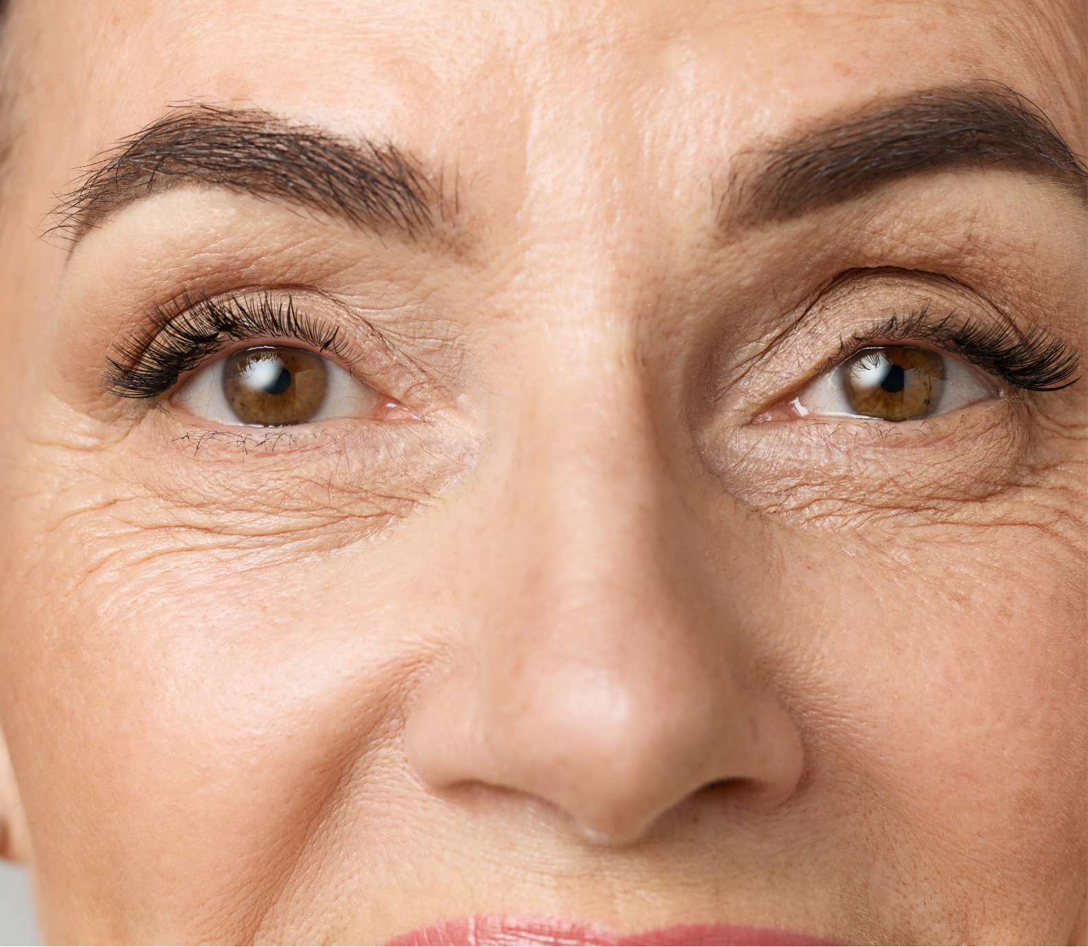 Southern Face and Body lady facing the camera close up of her face with smooth skin